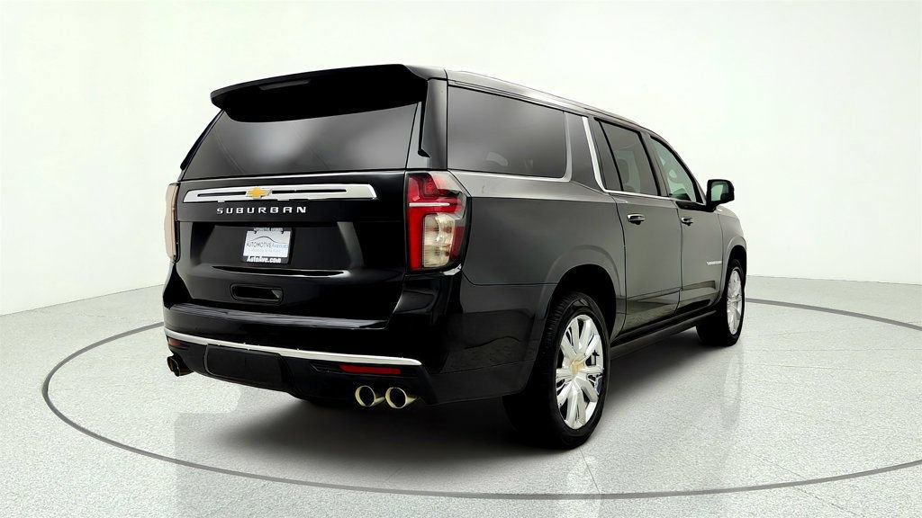 Used 2022 Chevrolet Suburban High Country AWD/4WD image 5