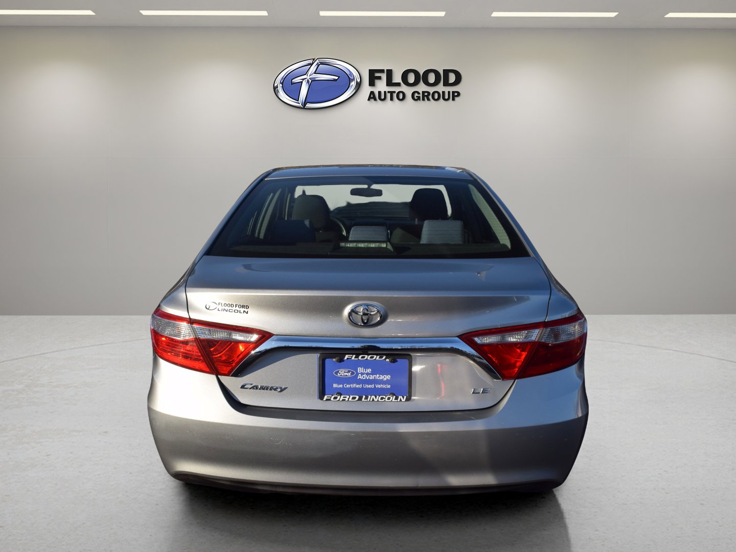 Used 2017 Toyota Camry LE image 5