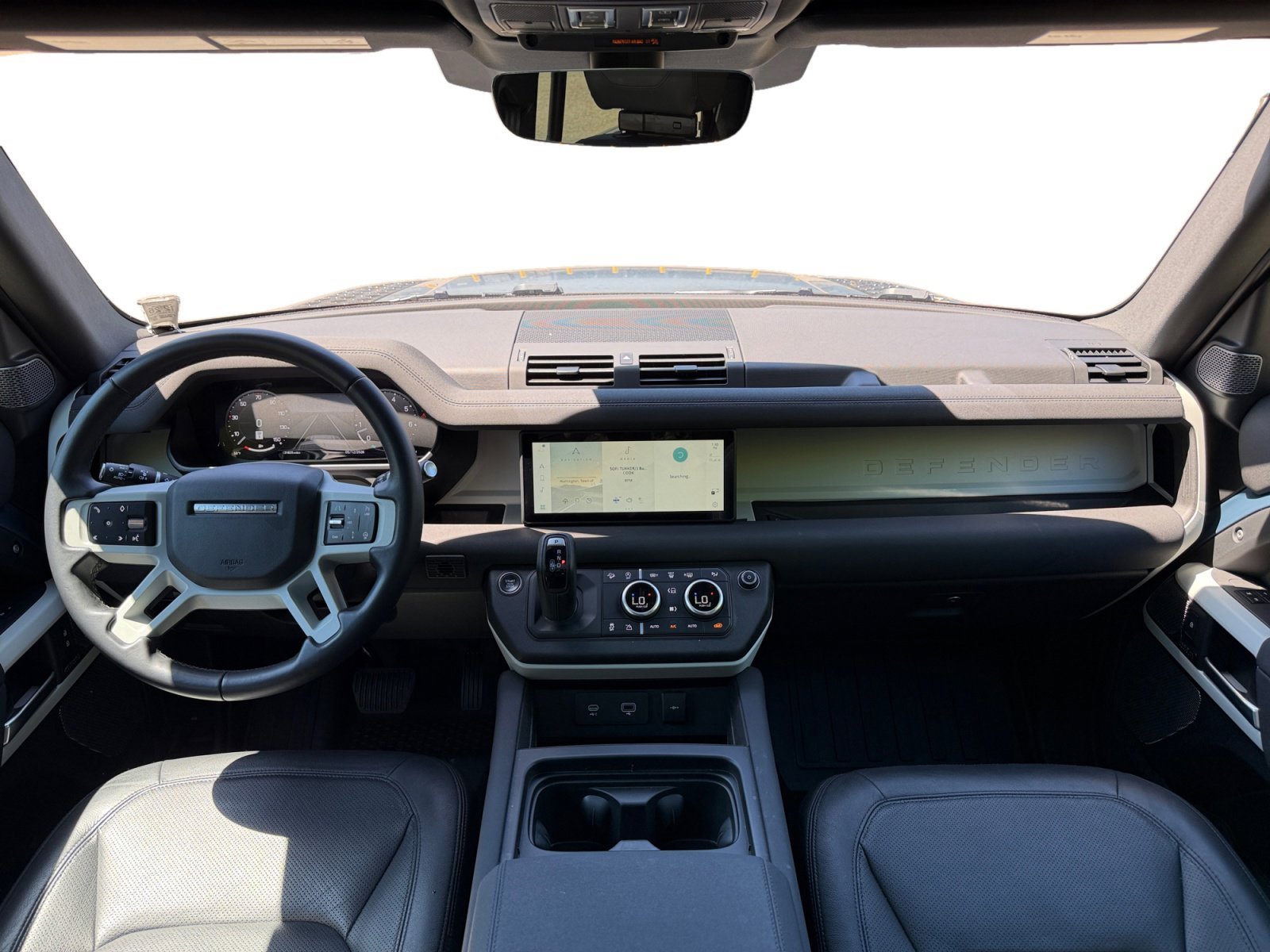 Used 2023 Land Rover Defender 110 SE AWD/4WD image 19