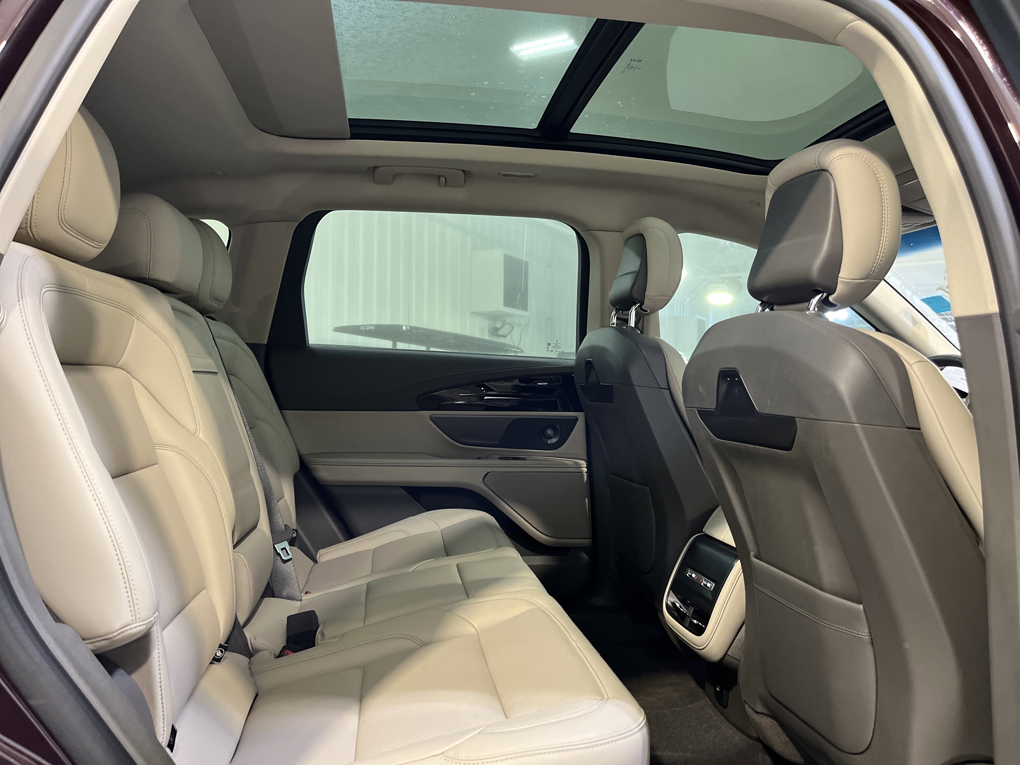 Used 2024 Lincoln Nautilus Premier w/ Equipment Group 102A image 14