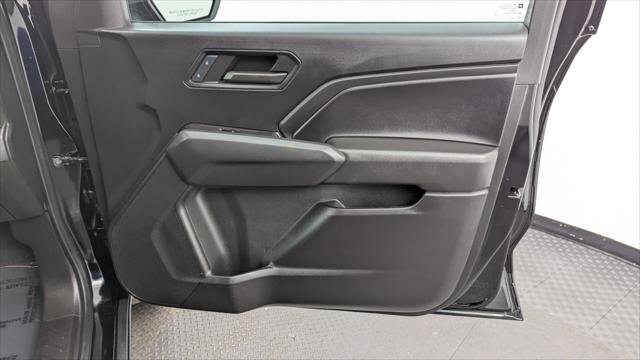 Used 2024 Chevrolet Colorado W/T RWD image 31