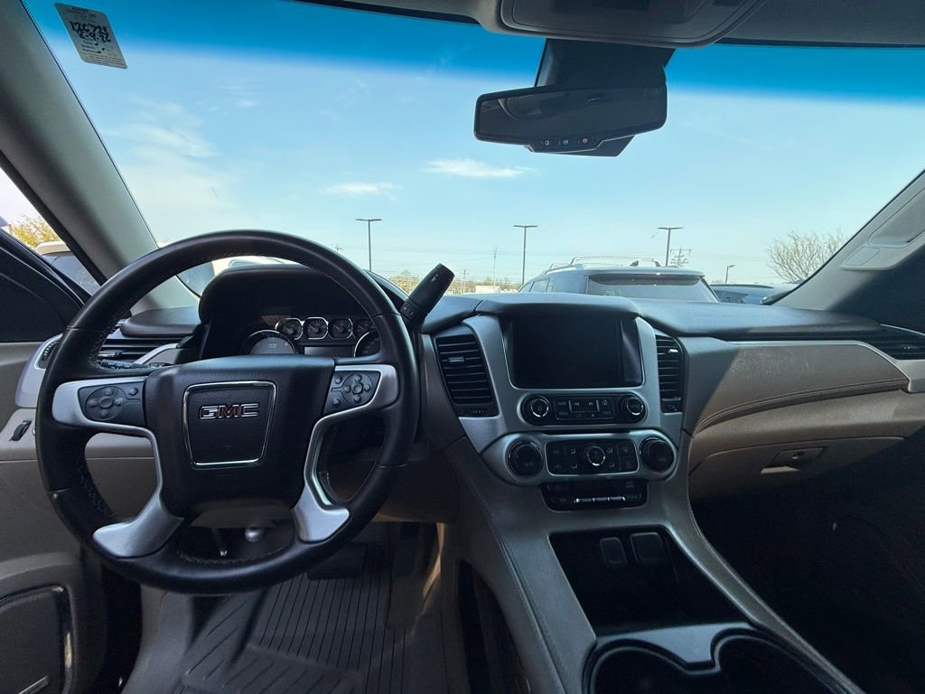 Used 2017 GMC Yukon SLE w/ SLE Value Package image 38
