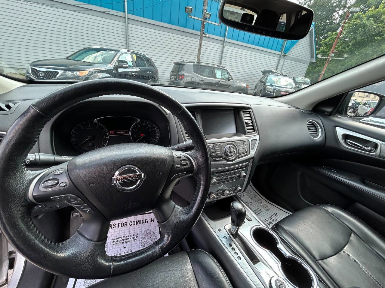 Used 2019 Nissan Pathfinder SL image 5