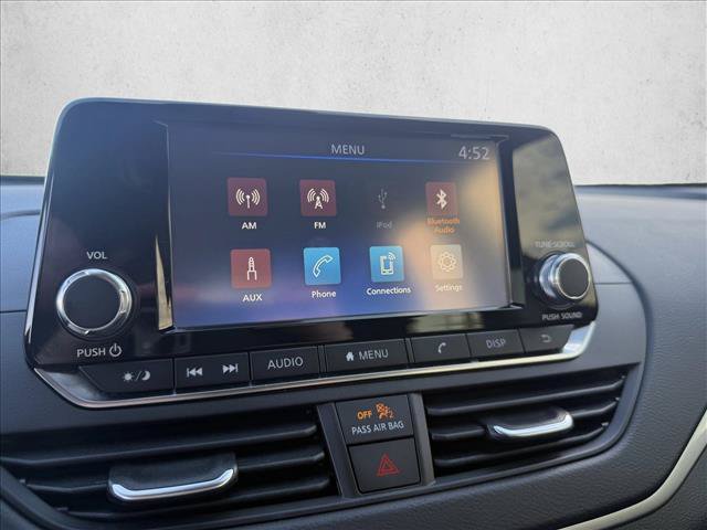 Used 2024 Nissan Altima 2.5 S FWD image 18
