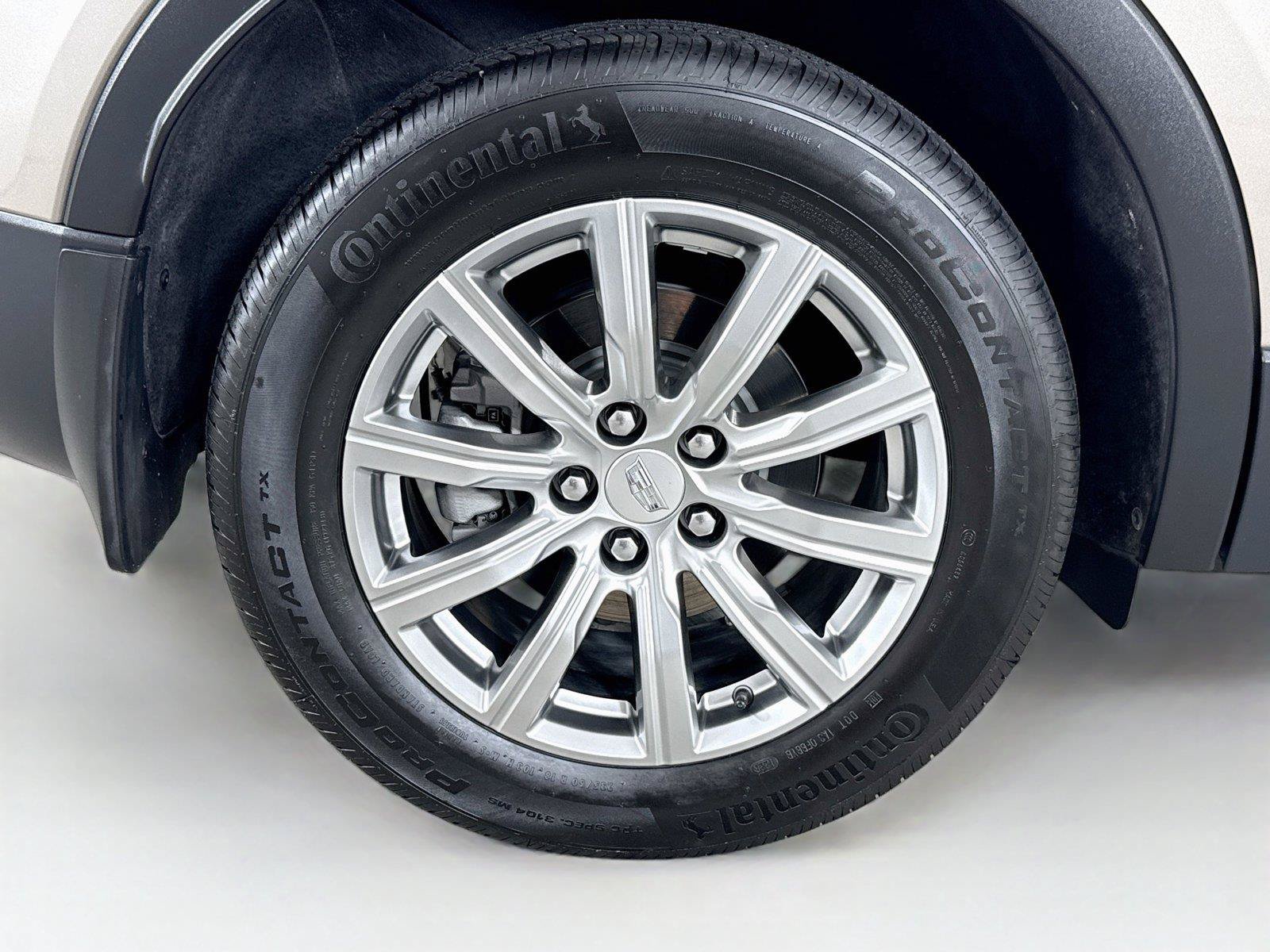 Used 2023 Cadillac XT4 Premium Luxury FWD image 39