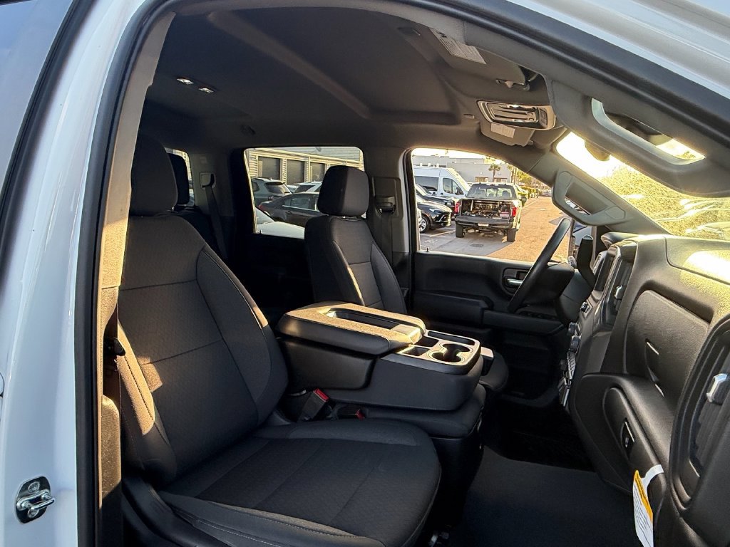 Used 2025 Chevrolet Silverado 2500 Custom w/ Custom Convenience Package RWD image 18