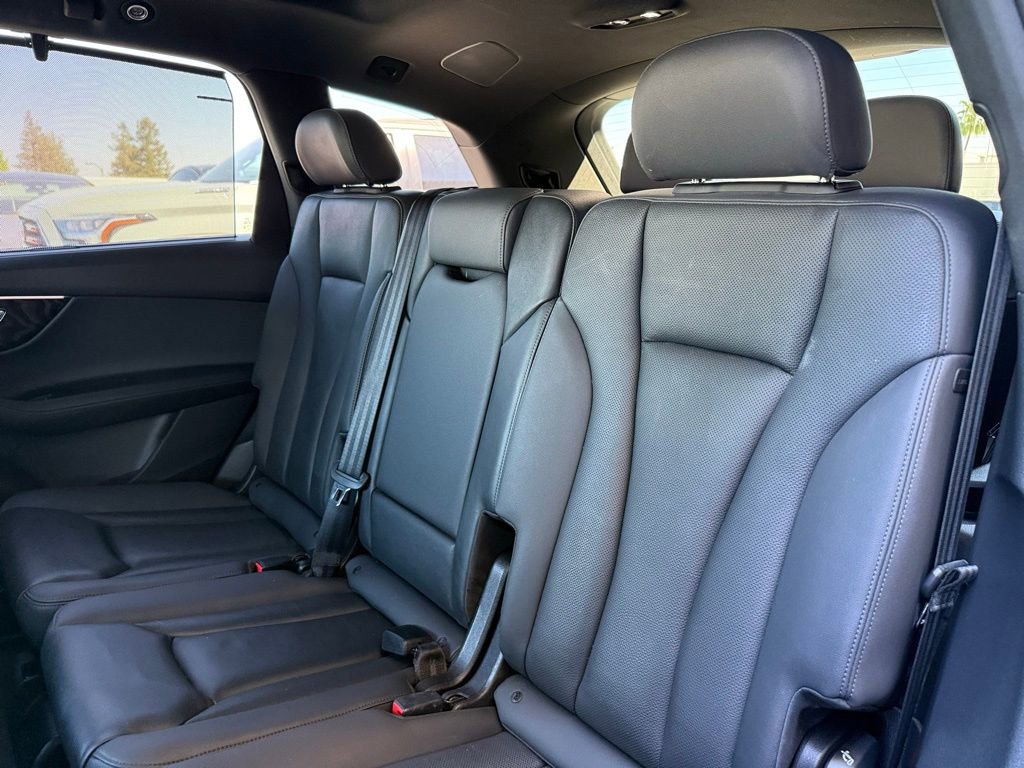 Used 2023 Audi Q7 3.0T Prestige image 13
