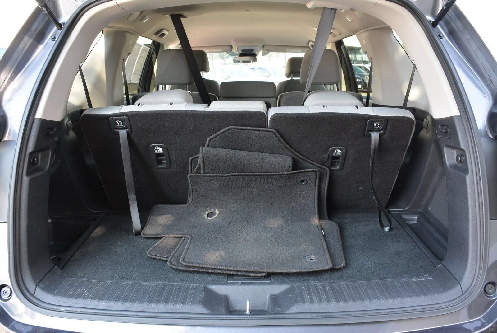 Used 2023 Honda Pilot LX image 17