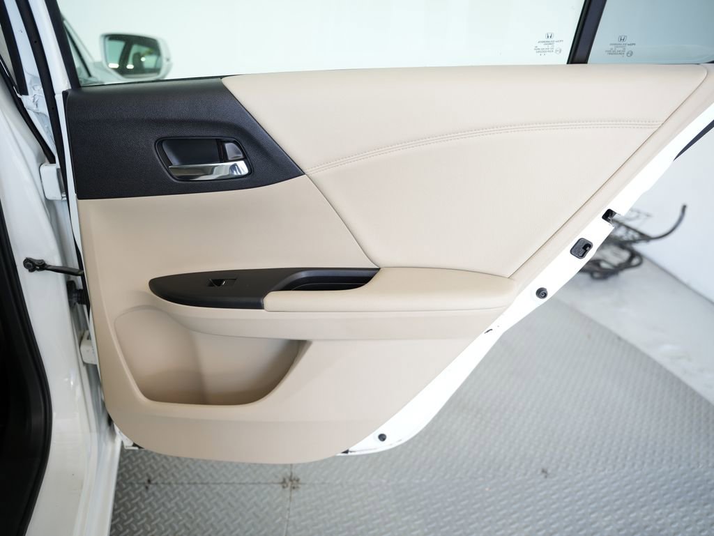 Used 2016 Honda Accord EX-L image 40