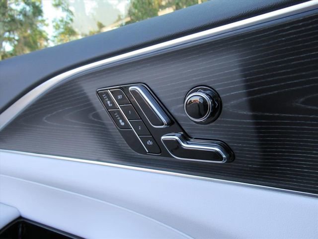 New 2026 Cadillac Lyriq Sport image 27