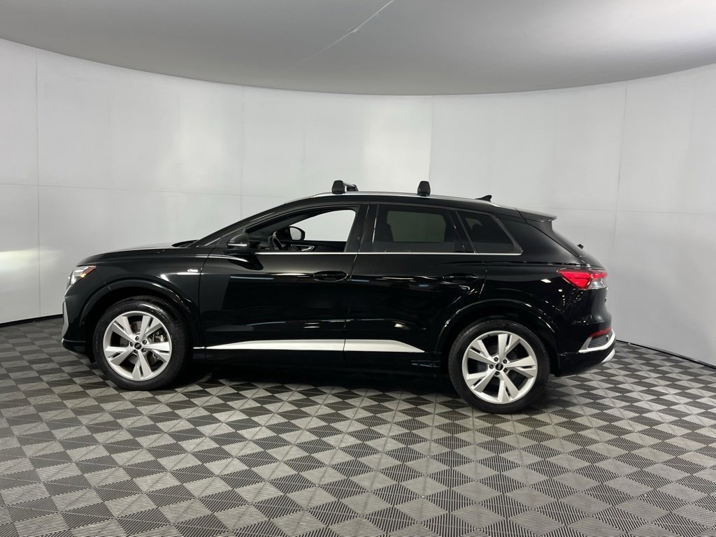Used 2023 Audi Q4 e-tron Prestige image 8
