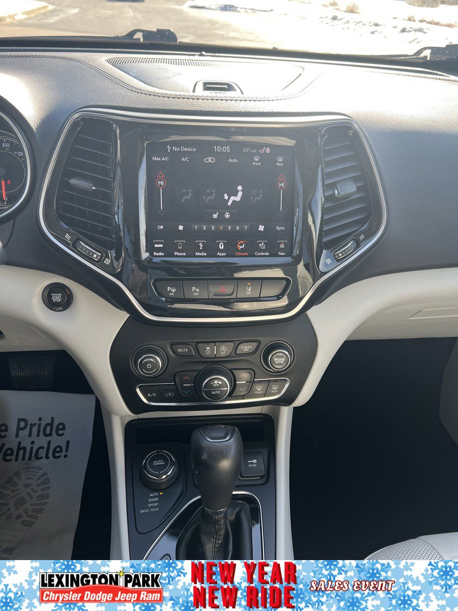 Used 2019 Jeep Cherokee Limited w/ Technology Group image 23