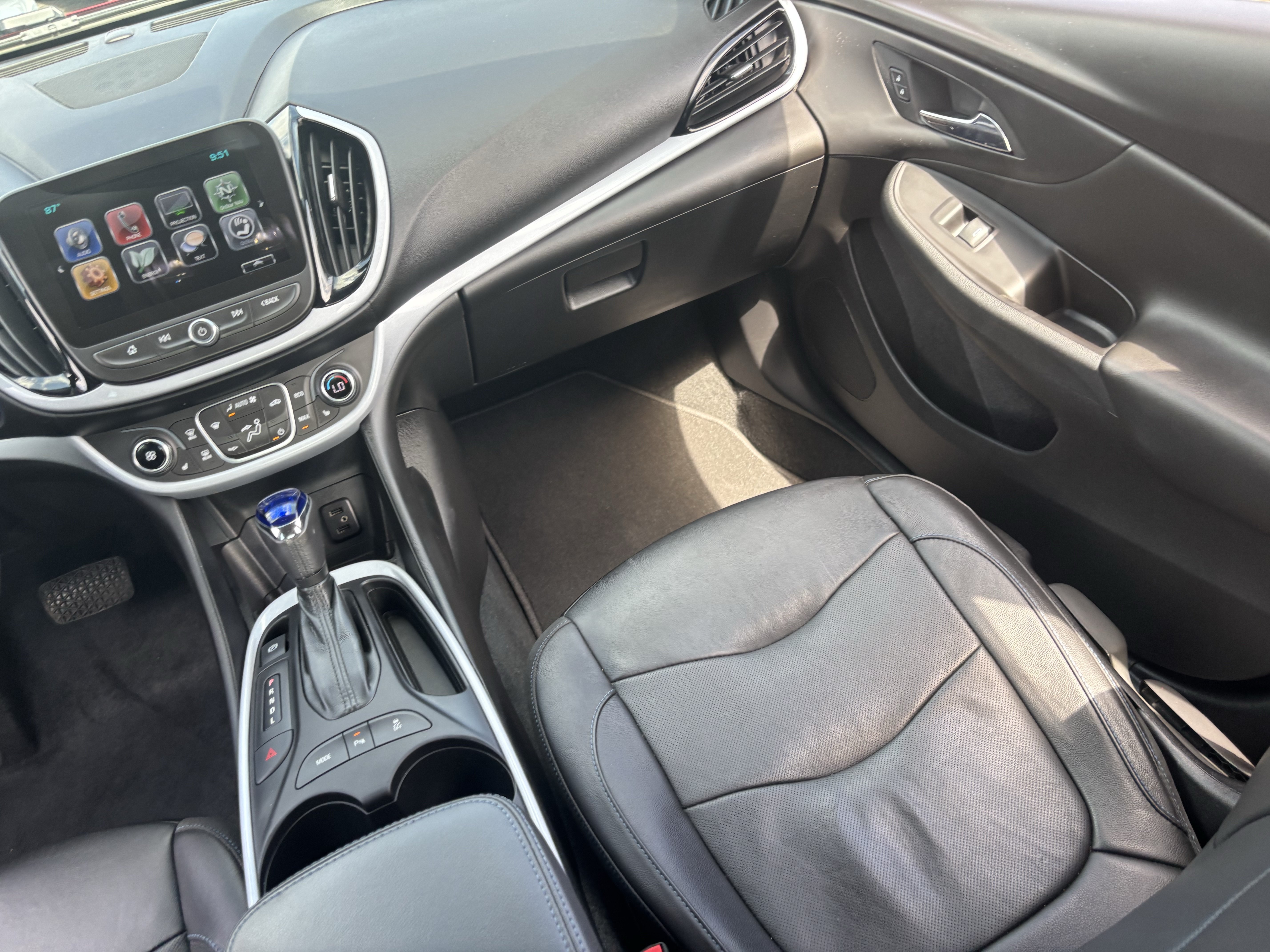 Used 2018 Chevrolet Volt LT w/ LT Driver Confidence Package FWD image 14