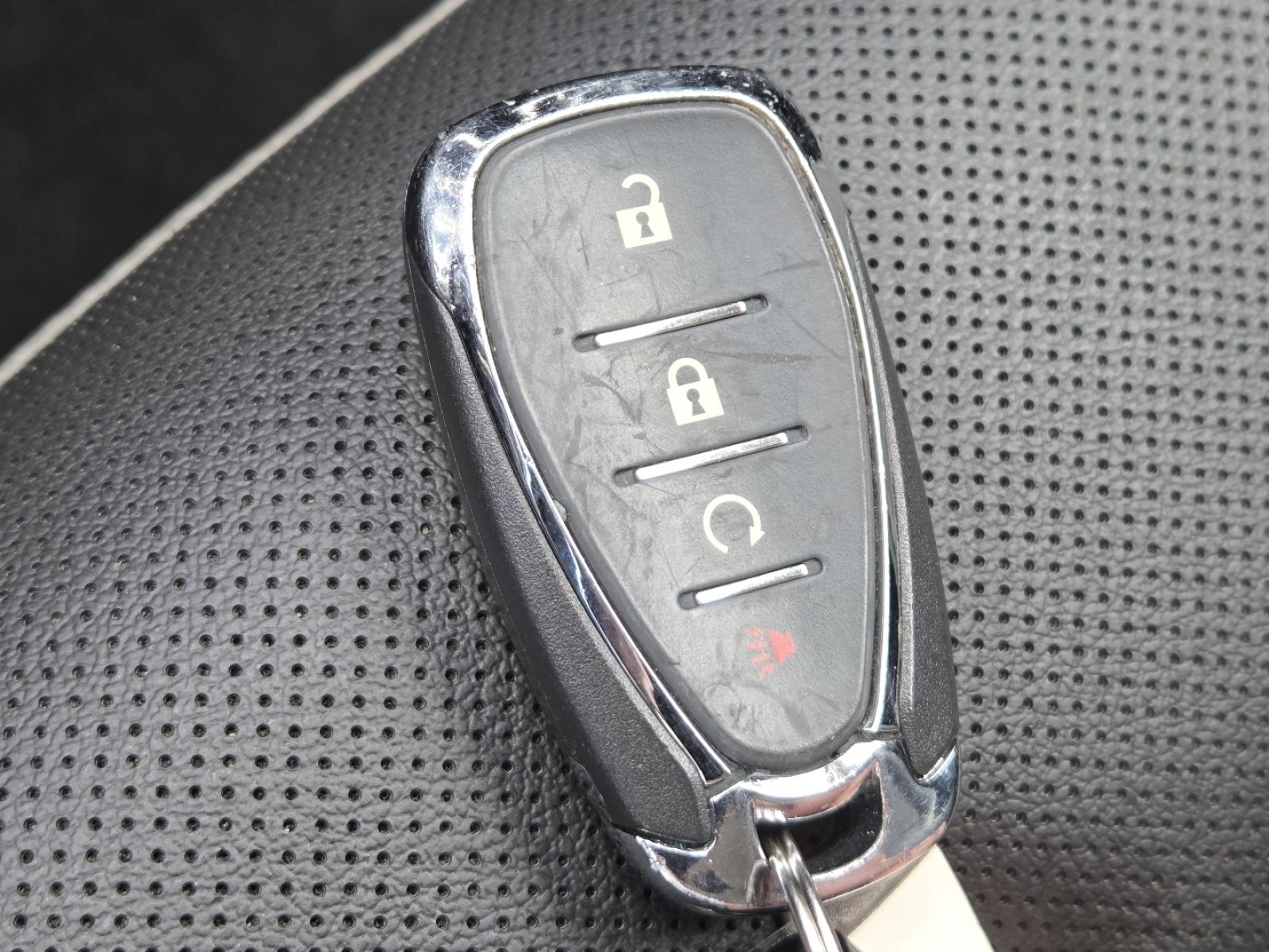 Used 2024 Chevrolet Trax ACTIV FWD image 33