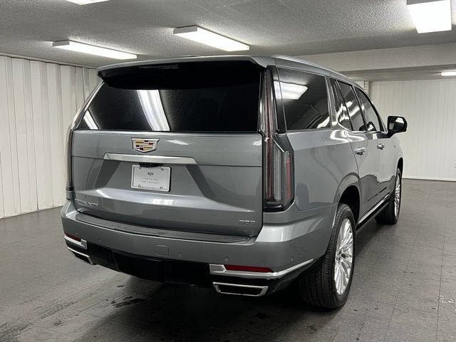 Certified 2026 Cadillac Escalade Luxury AWD/4WD image 5