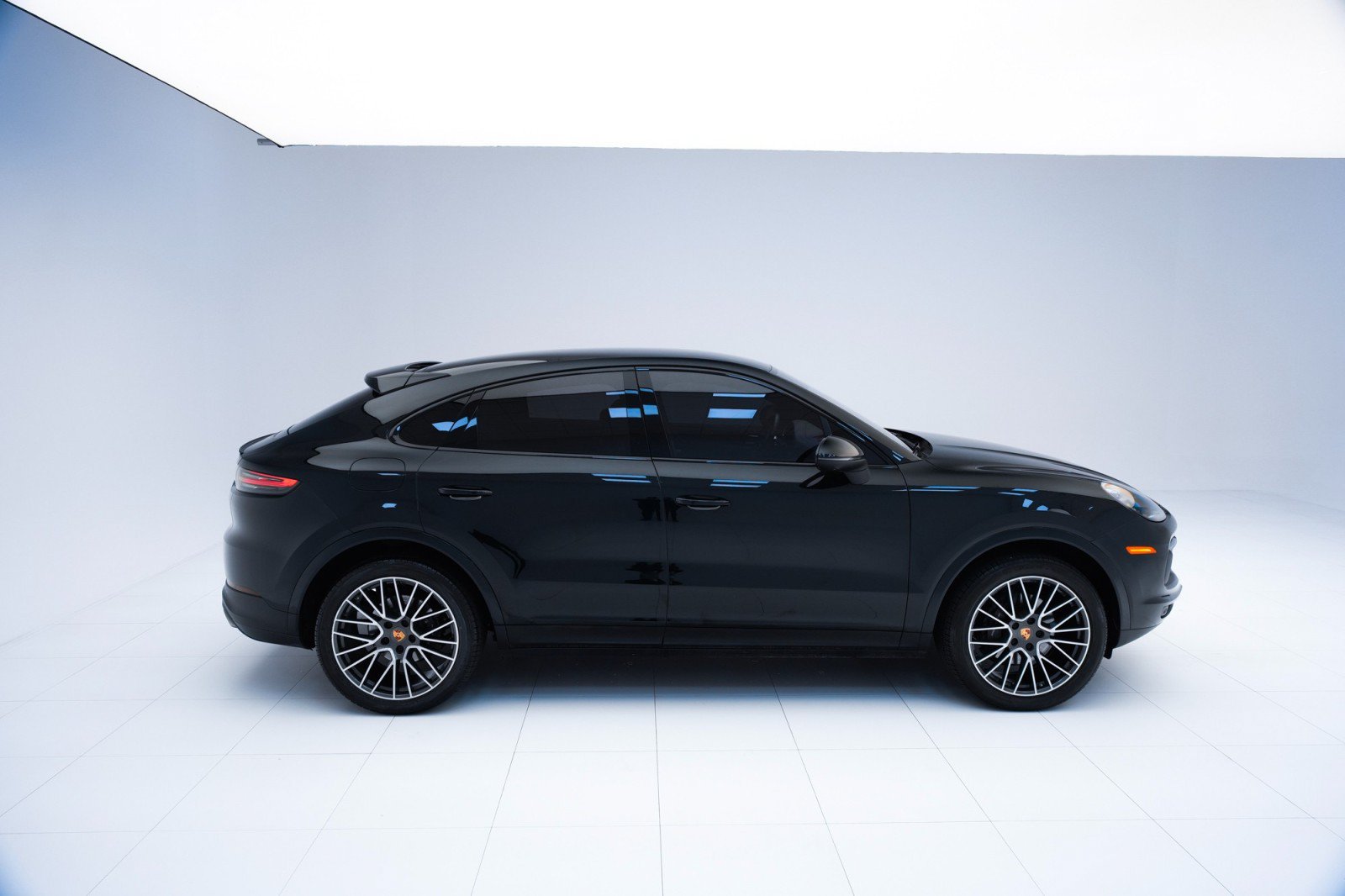 Certified 2020 Porsche Cayenne AWD/4WD image 8