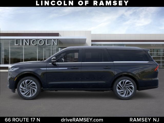 New 2026 Lincoln Navigator L Reserve AWD/4WD image 3