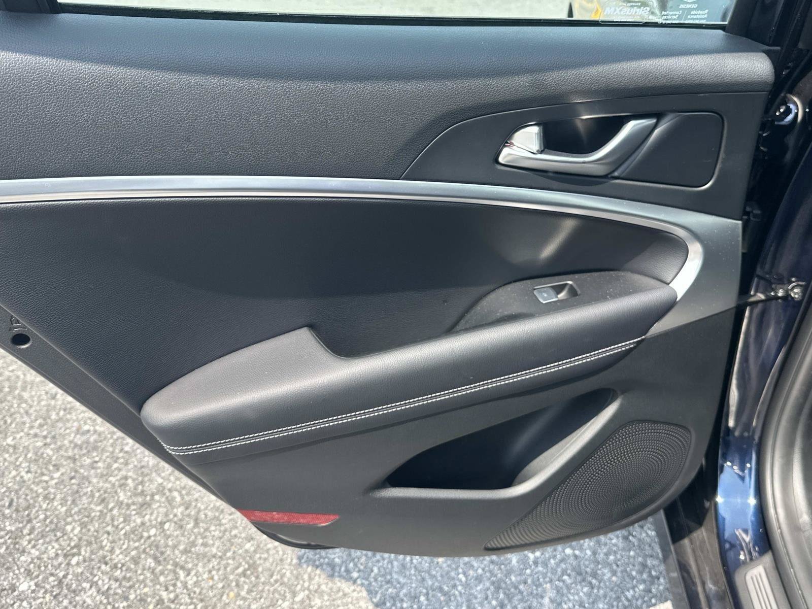 Used 2026 Genesis G70 2.5T RWD image 31