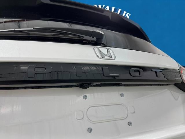 New 2025 Honda Pilot TrailSport image 9