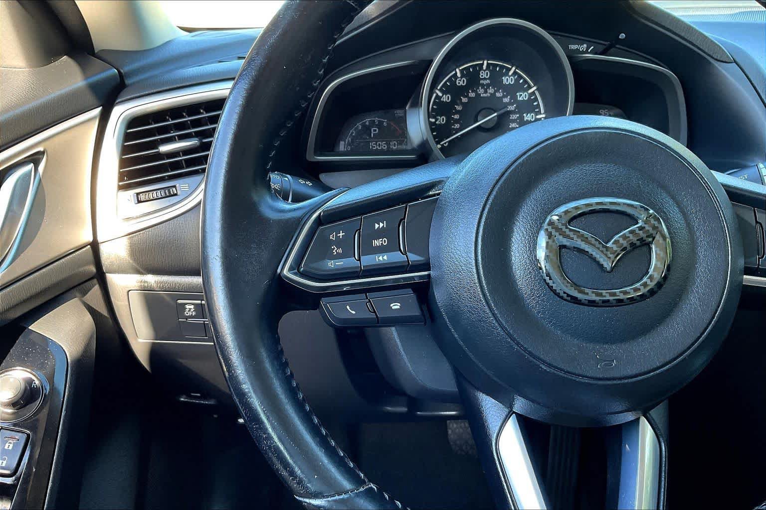 Used 2018 MAZDA MAZDA3 Touring FWD image 23
