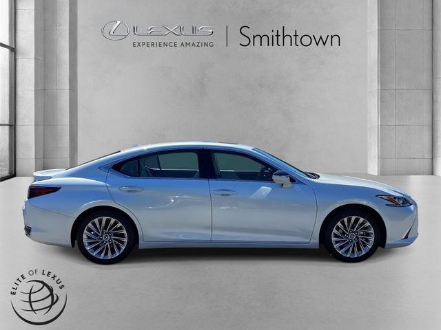Used 2023 Lexus ES 300h w/ Luxury Package FWD image 4