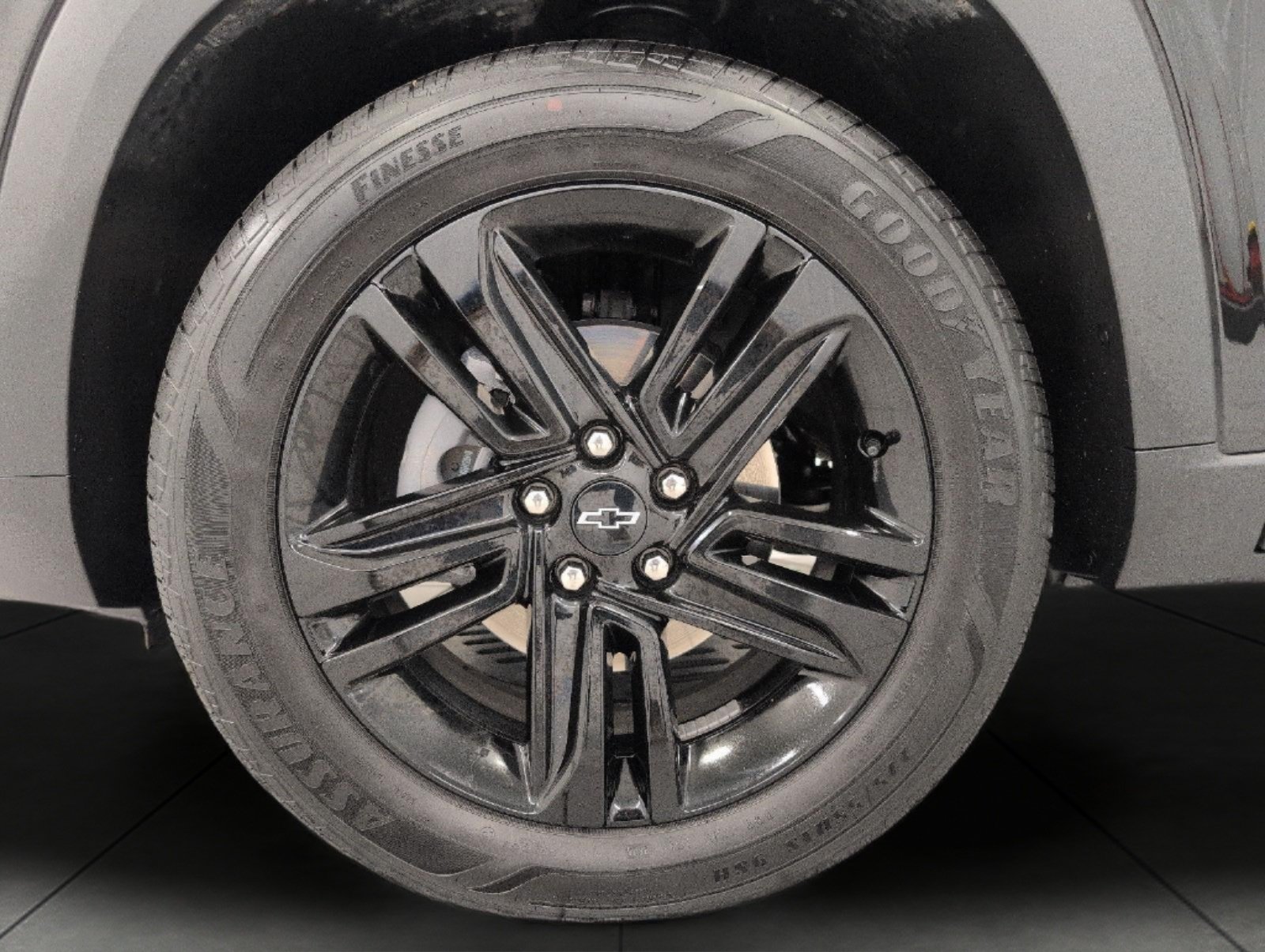 Used 2026 Chevrolet Trax ACTIV w/ Sunroof Package FWD image 3