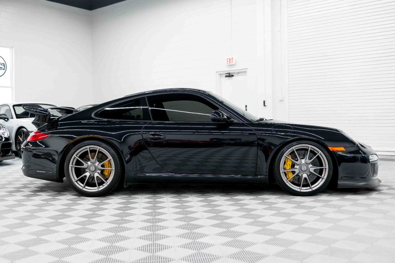 Used 2010 Porsche 911 GT3 RWD image 7
