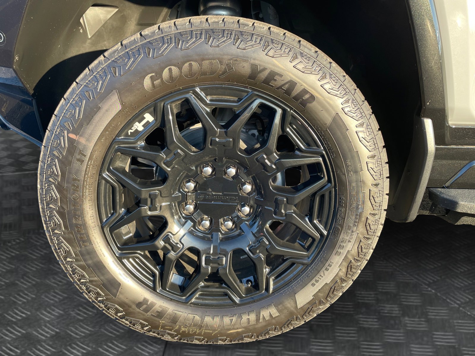 New 2025 GMC Hummer EV 2X image 14