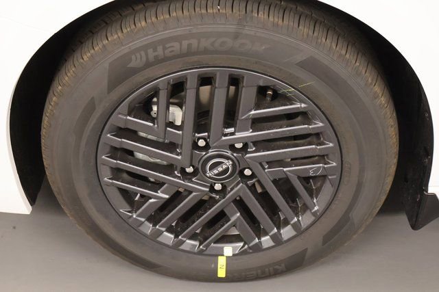 New 2026 Nissan Sentra SV w/ SV Convenience Package FWD image 7