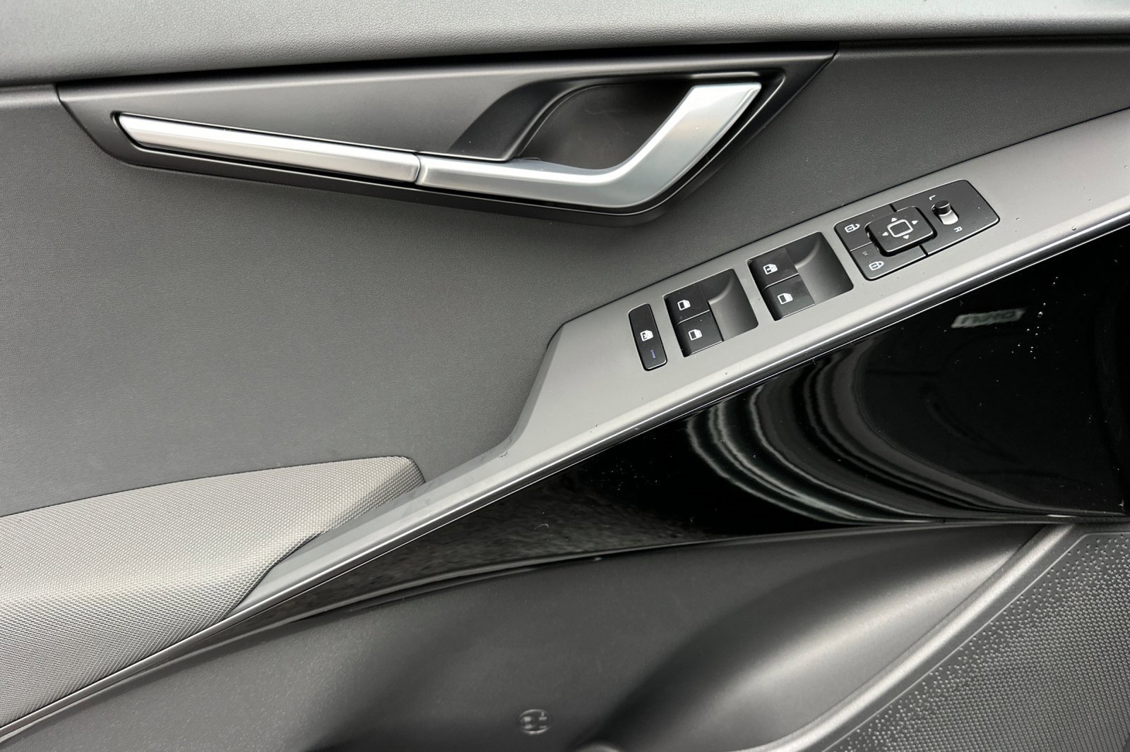 New 2026 Kia Niro EX image 7