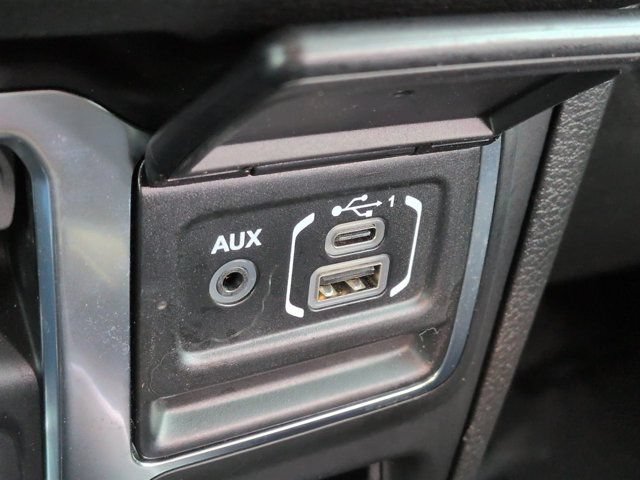 Used 2025 Jeep Wrangler Sport AWD/4WD image 19