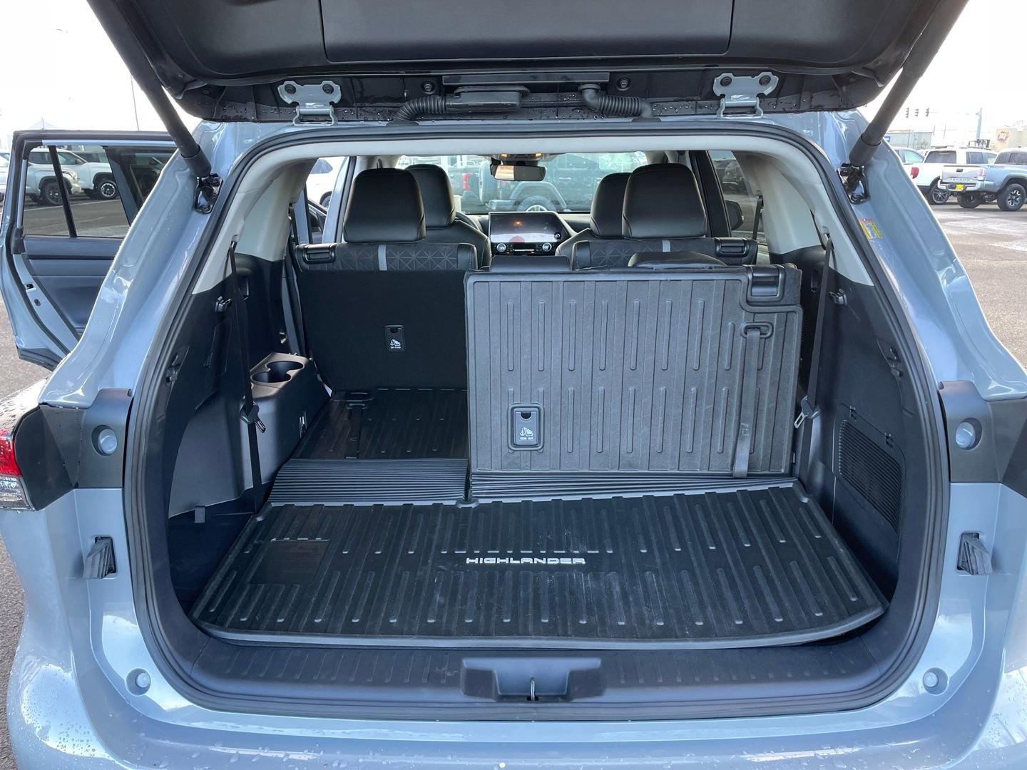 Certified 2024 Toyota Highlander XLE image 11