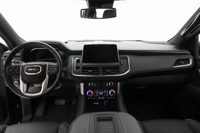 Used 2023 GMC Yukon SLT w/ SLT Premium Package image 5