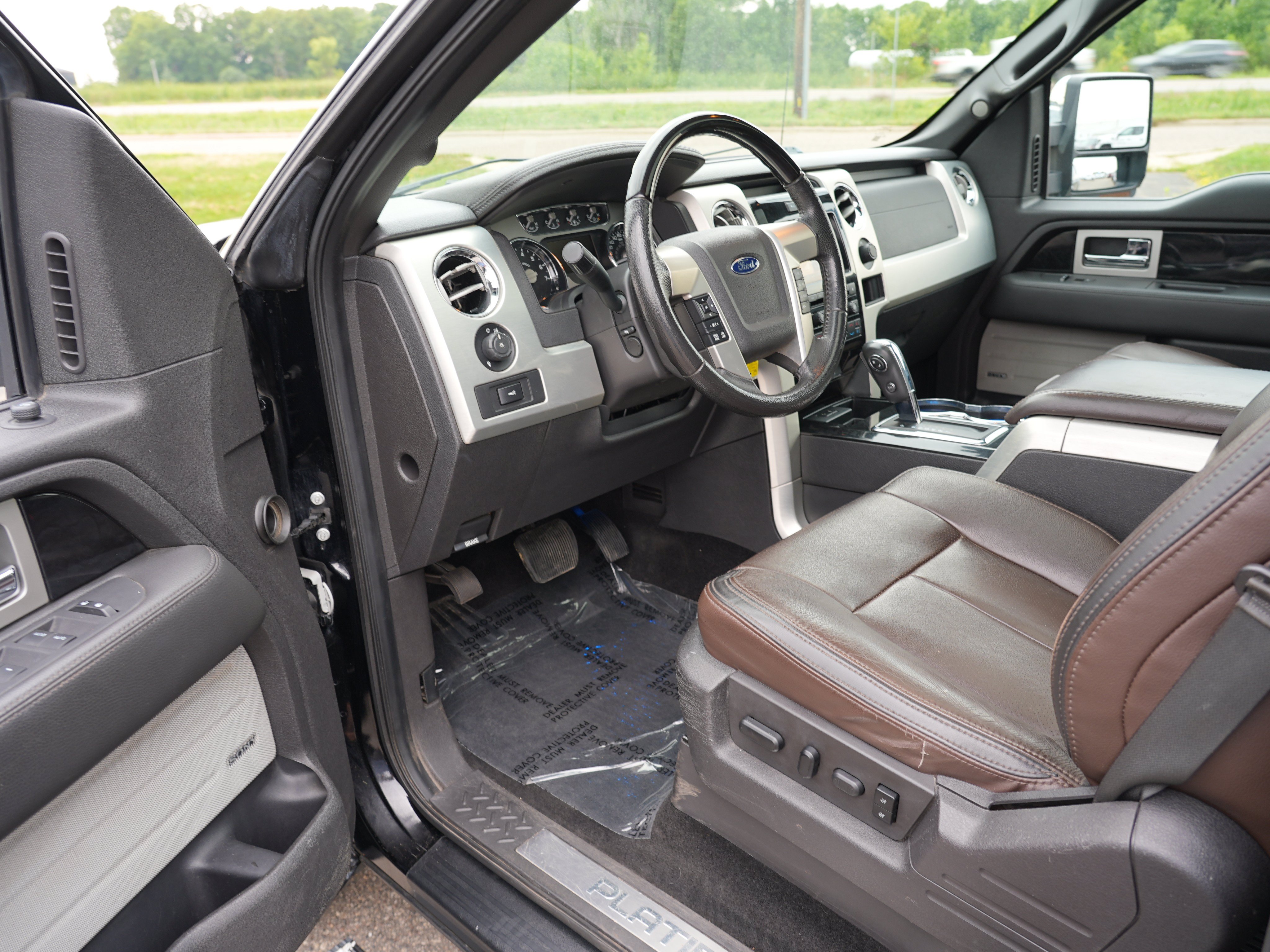 Used 2011 Ford F150 Platinum AWD/4WD image 16