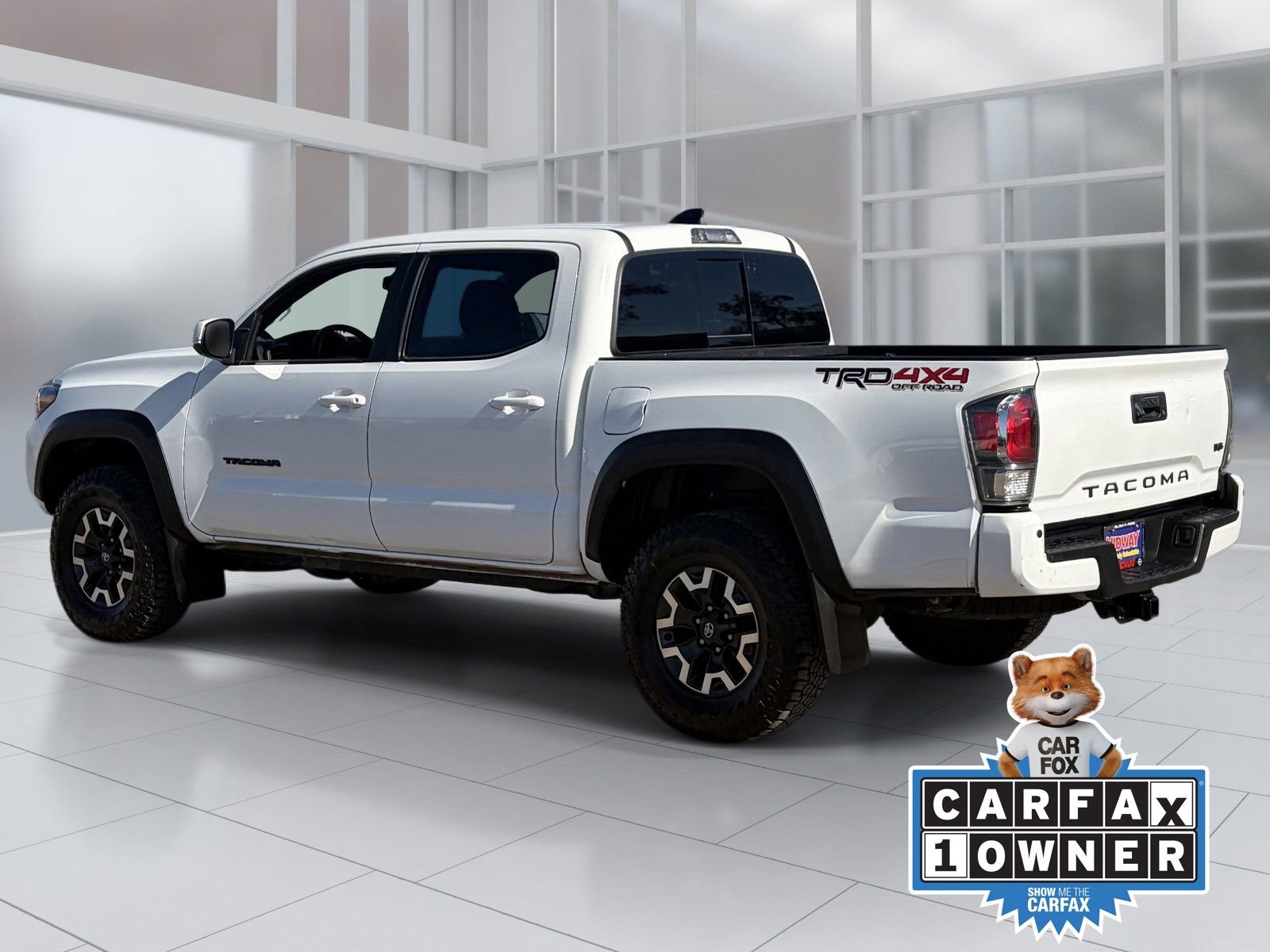 Used 2023 Toyota Tacoma TRD Off-Road w/ Technology Package AWD/4WD image 4