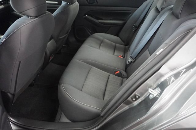 Used 2023 Nissan Altima 2.5 SV FWD image 9