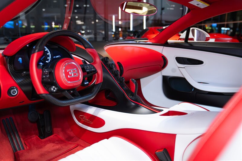 Used 2024 Bugatti Chiron Super Sport AWD/4WD image 39