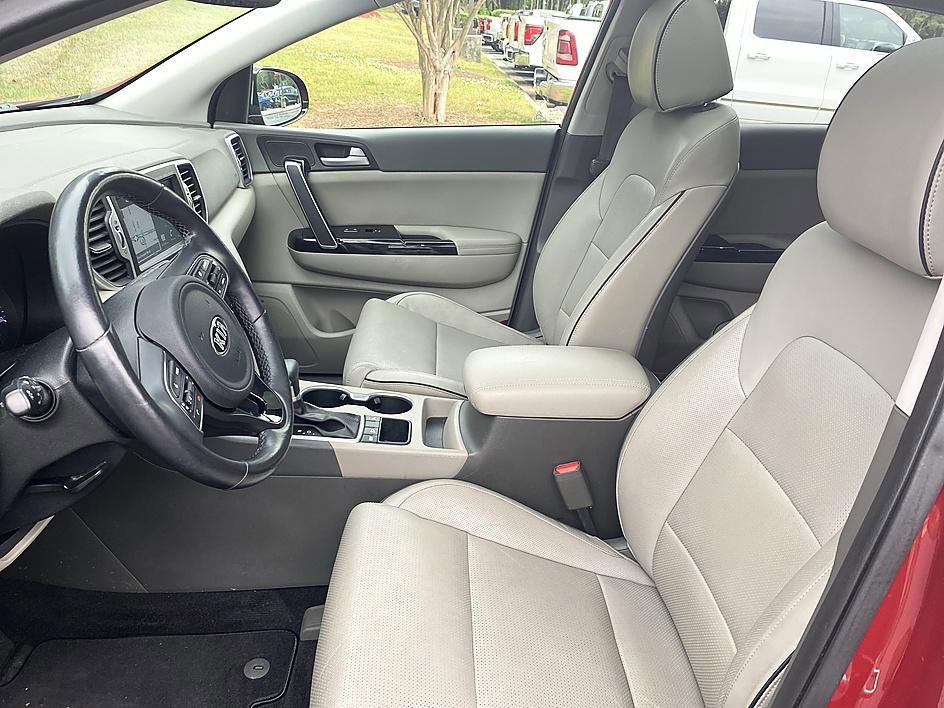 Used 2019 Kia Sportage EX w/ Option Group 040 FWD image 11