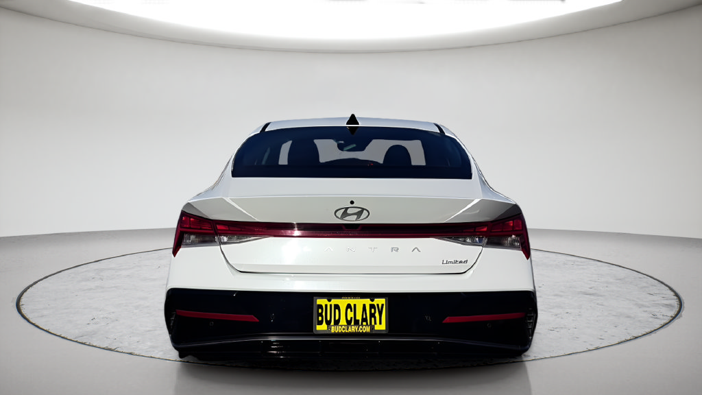 Used 2024 Hyundai Elantra Limited FWD image 8