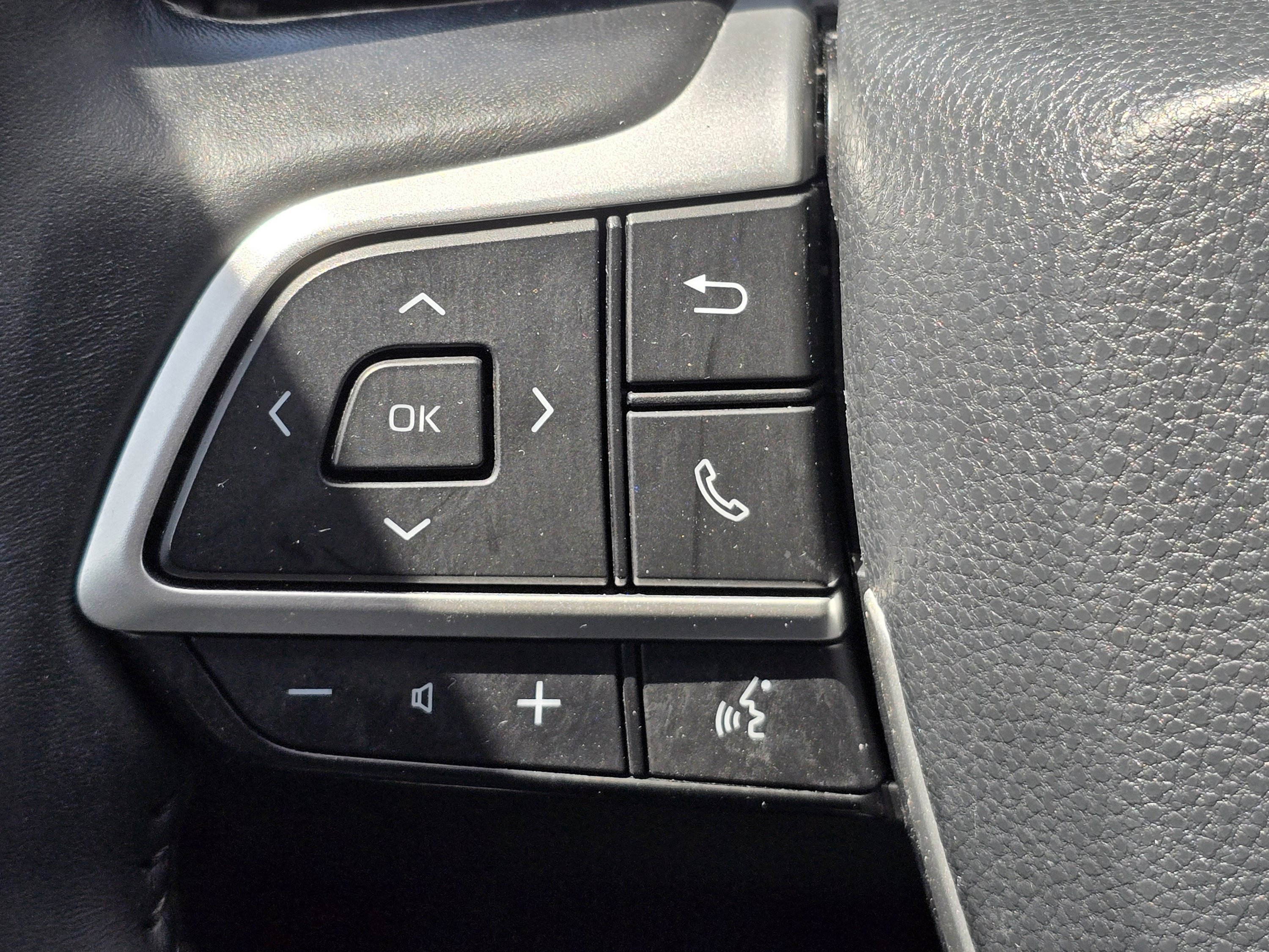 Used 2024 Toyota Grand Highlander AWD image 12