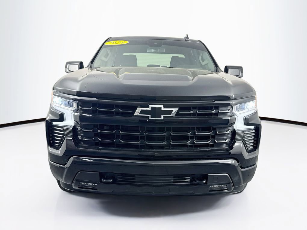 Used 2024 Chevrolet Silverado 1500 RST RWD image 2