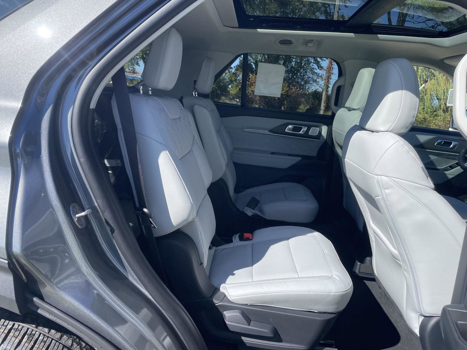 New 2025 Ford Explorer Platinum w/ Ultimate Package image 27