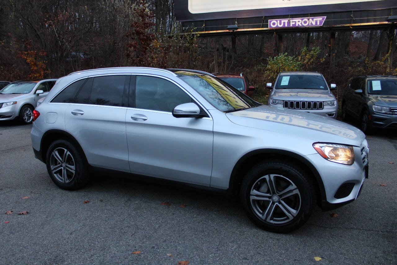 Used 2017 Mercedes-Benz GLC 300 4MATIC image 5