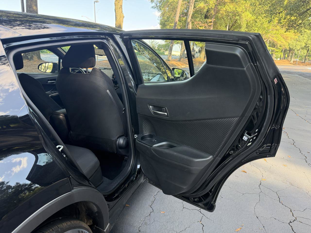 Used 2019 Toyota C-HR LE FWD image 14