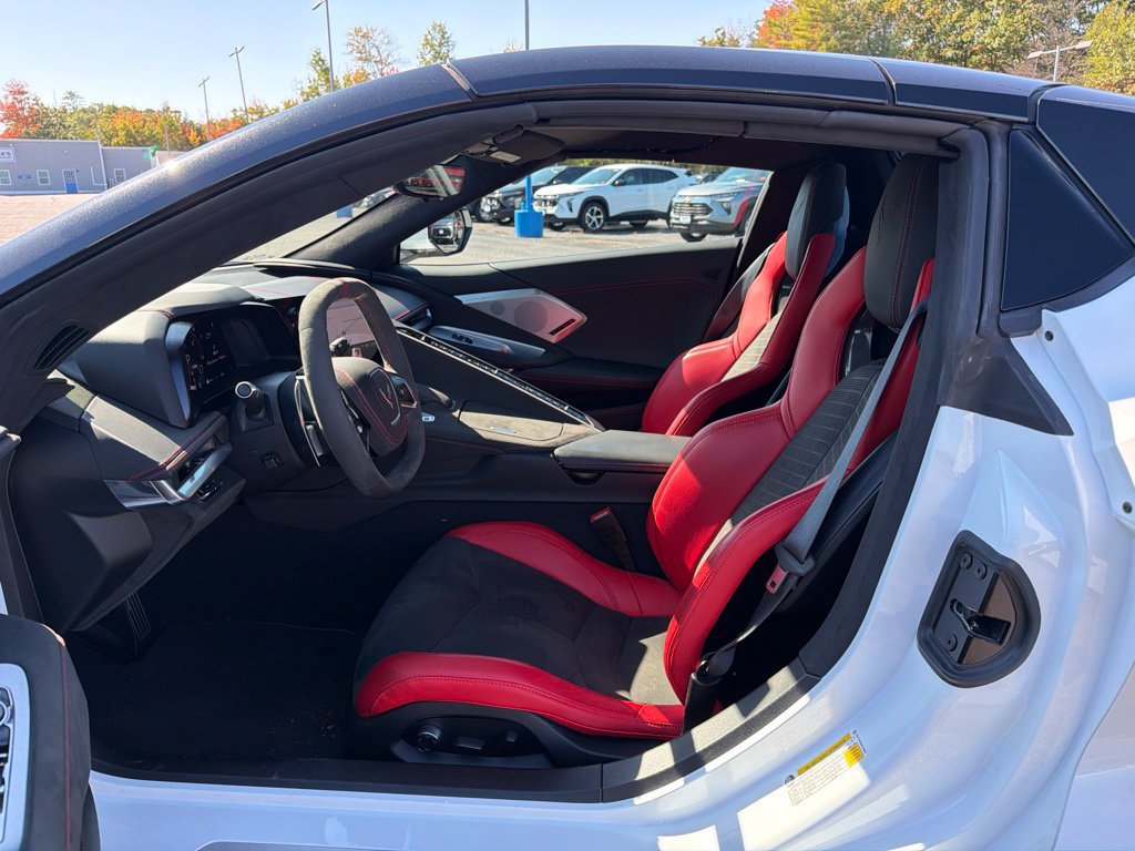 Used 2022 Chevrolet Corvette Stingray Premium Conv w/ Z51 Performance Package RWD image 27