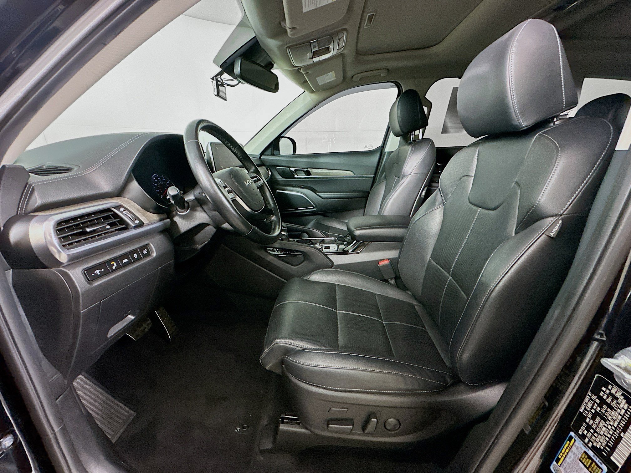 Used 2022 Kia Telluride SX w/ Nightfall Edition Package AWD/4WD image 13