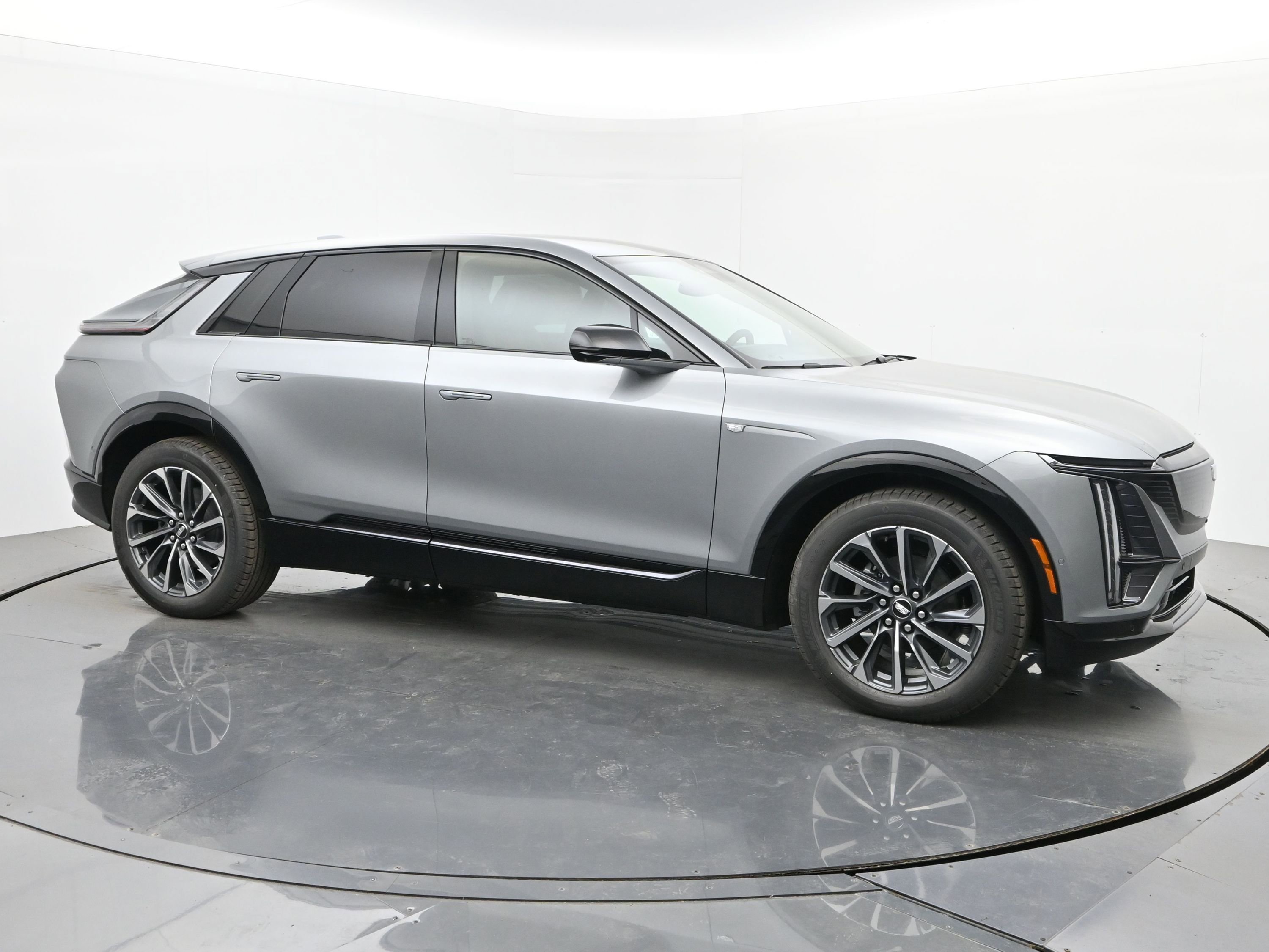 New 2026 Cadillac Lyriq Sport w/ LPO, Floor Liner Package AWD/4WD image 7