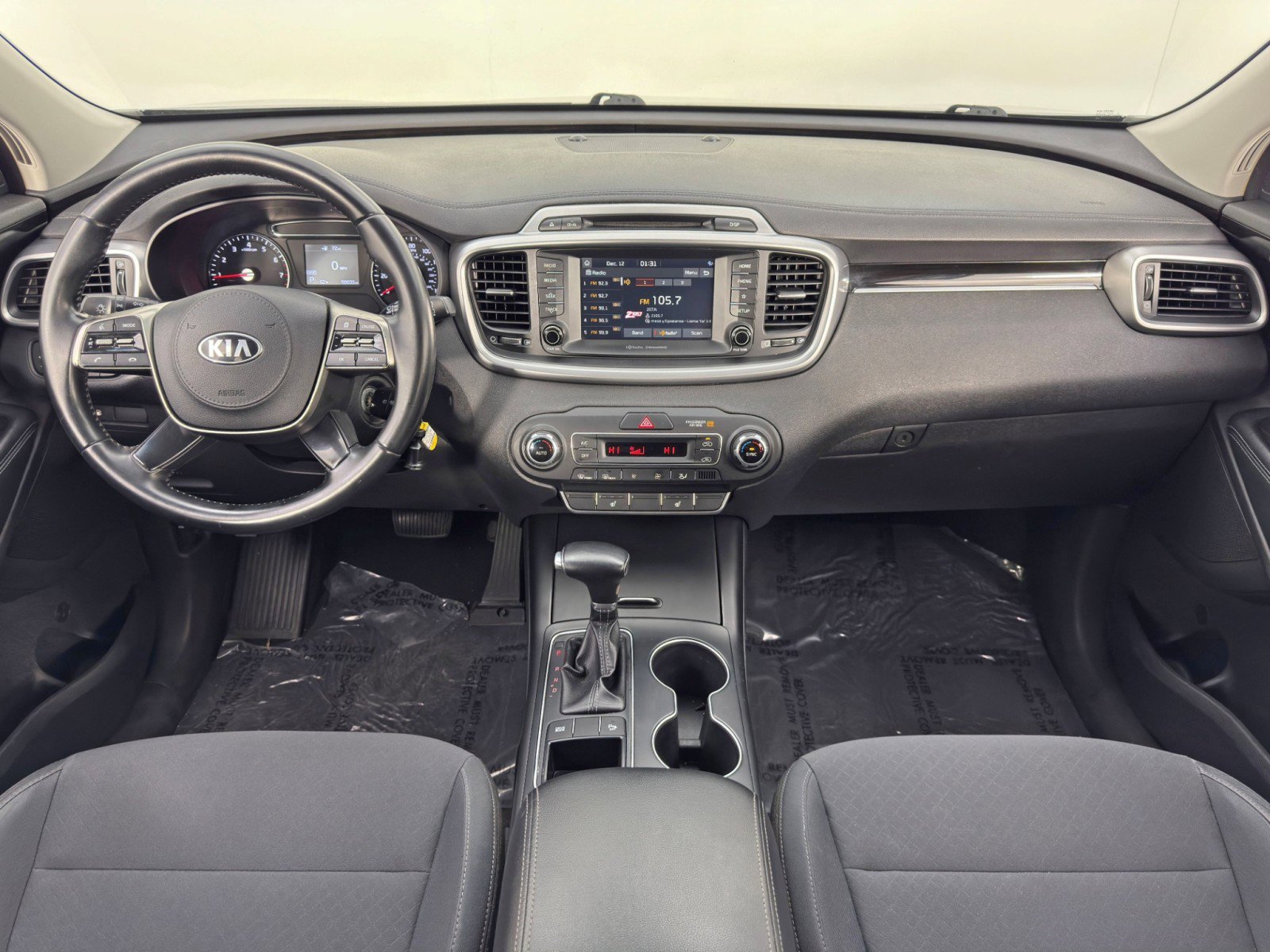Used 2019 Kia Sorento LX w/ LX Convenience Package image 11
