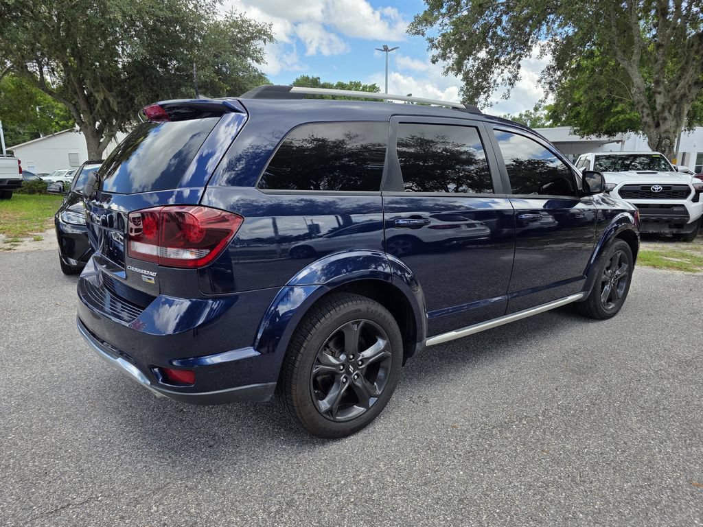 Used 2019 Dodge Journey Crossroad FWD image 3