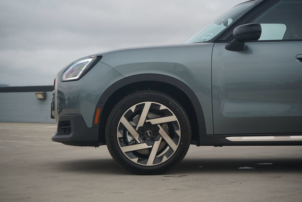 New 2027 MINI Cooper Countryman S w/ Comfort Package Max AWD/4WD image 3